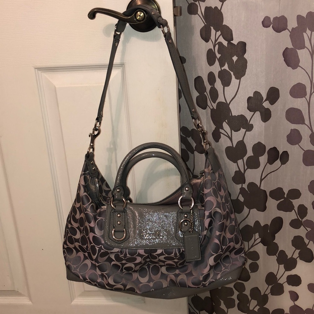 Light purple coach shoulder bag - Picture 1 of 7
